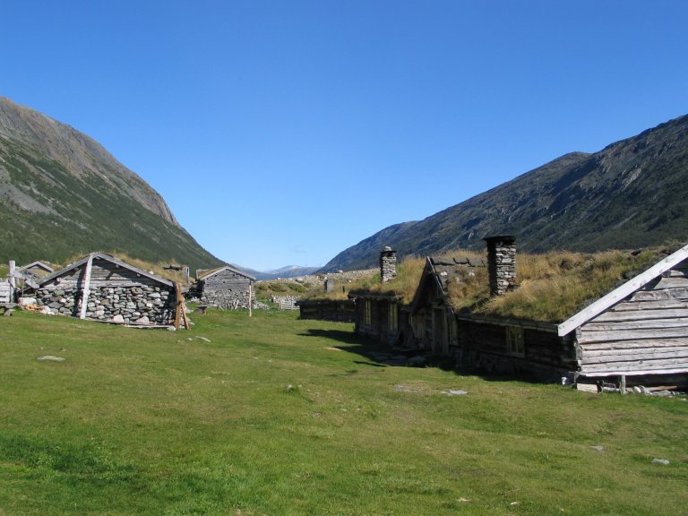 Oversiktsbilde av Inner Gammelsetra. Foto Statsforvaltaren i Møre og Romsdal